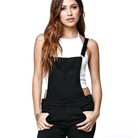 Bullhead Other - Bullhead black denim short overalls